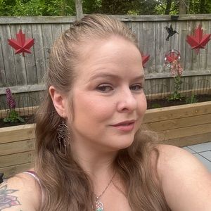 Meet your Posher, Rebecca